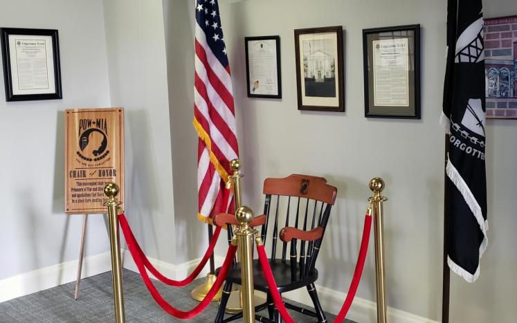 Chair of Honor Town Hall